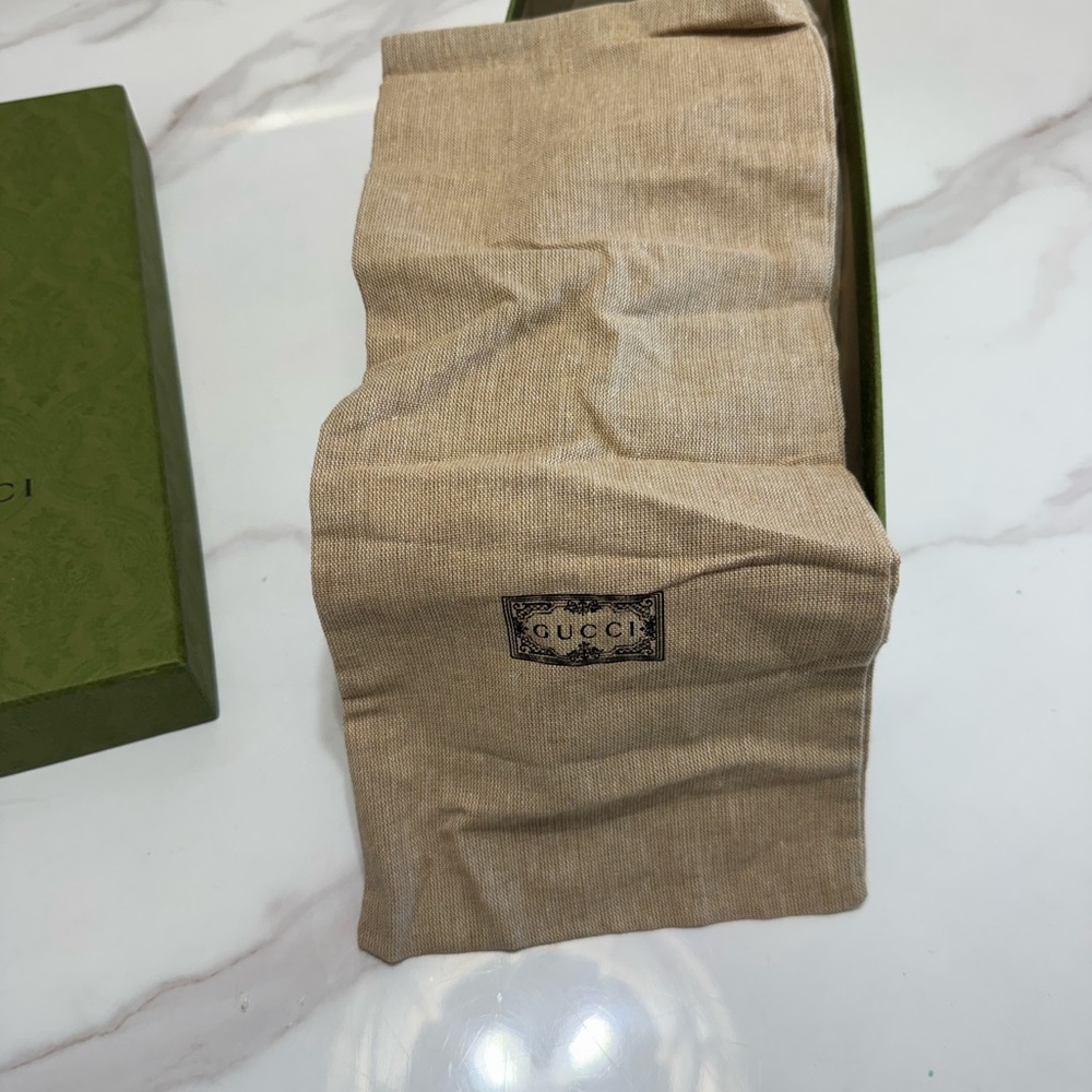 Gucci Vibrant Green Slide Sandals - Picture 6 of 7